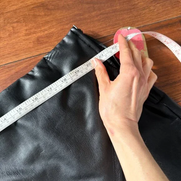 Arula Black Vegan Leather Skort Size 2X - Picture 5 of 8